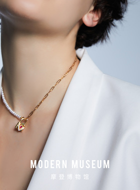 摩登博物馆丘比特项链锁头不对称