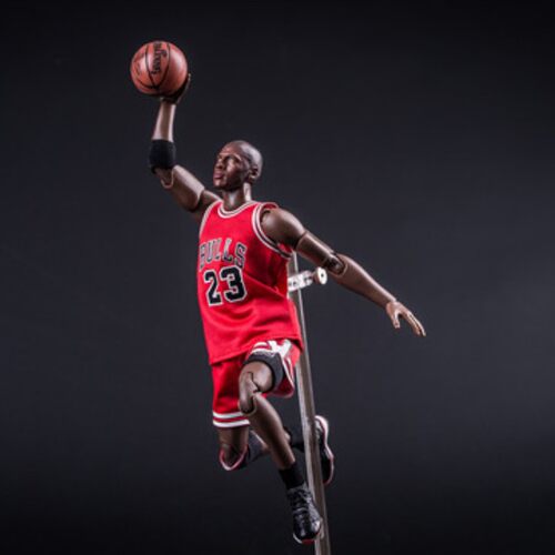 NBA周边1/9 科比·布莱恩特24号紫色球衣超可动手办摆件模型 盒装 - 图1