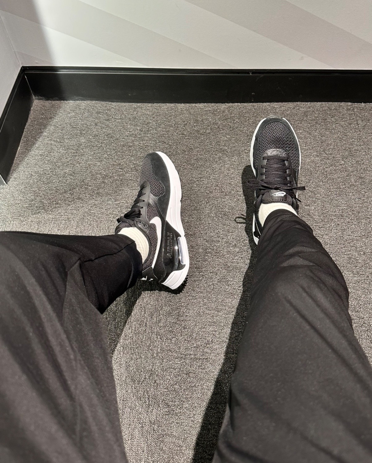 NIKE耐克女鞋冬季新款气垫鞋减震运动鞋跑步鞋 DQ0284-001,淘宝优惠券,粉丝福利购,淘宝优惠卷