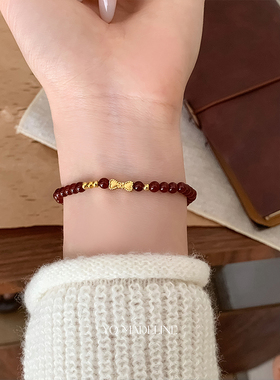 红色复古串珠金色蝴蝶结手串女气质高级感百搭高弹力琉璃手链手饰