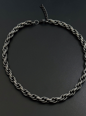 复古蛇纹黑色麻花钛钢龙骨项链男