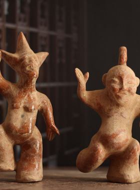 仿古红釉陶俑桌面摆件古董收藏