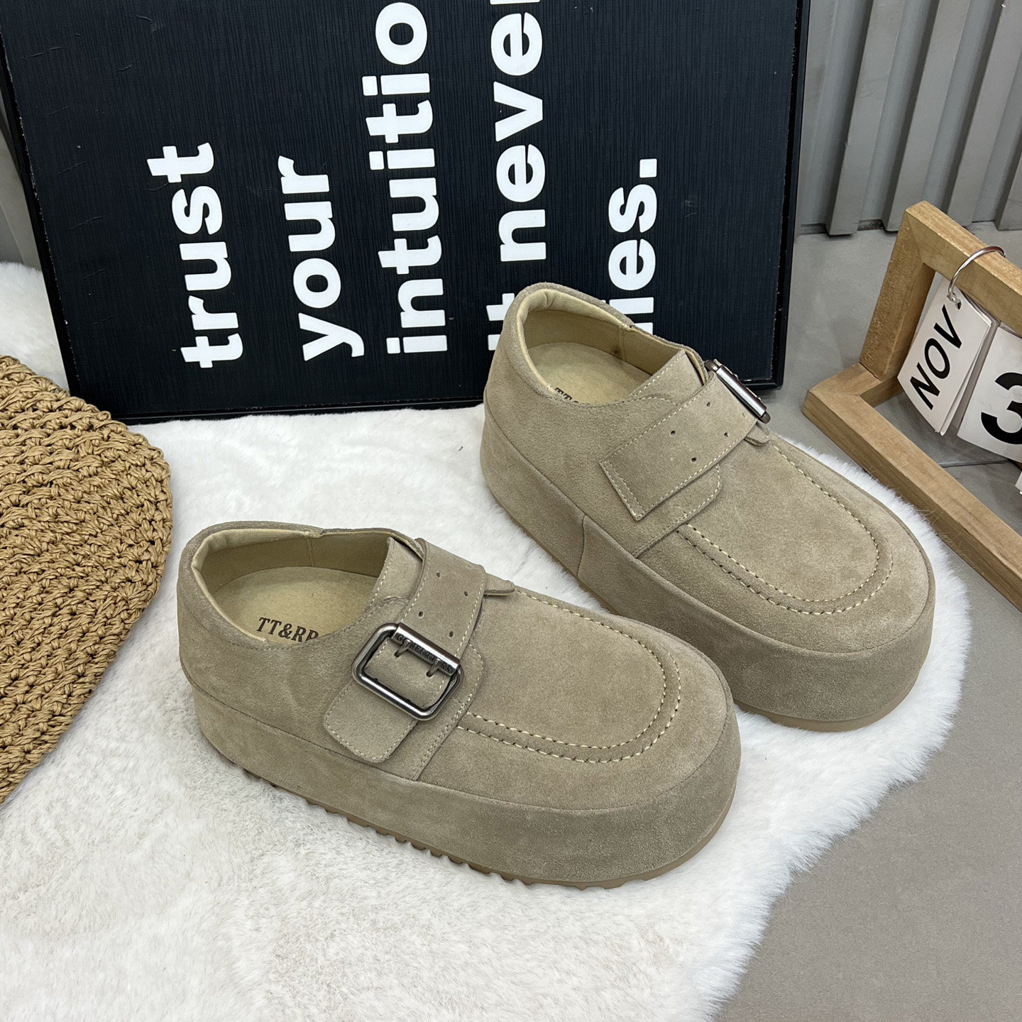 欧洲站时尚丑萌面包鞋勃肯鞋磨砂皮复古扣乐福鞋女厚底休闲豆豆鞋,淘宝优惠券,粉丝福利购,淘宝优惠卷