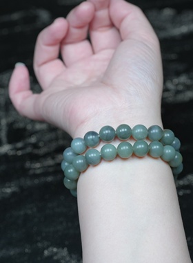 塔克拉玛干沙漠的落日。新疆和田玉楼兰三色柔光糖青花10毫米手链