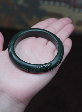 昆仑墟的舍利。新疆一细塔青和田玉锦鲤莲花柔光手镯 58圈口9030