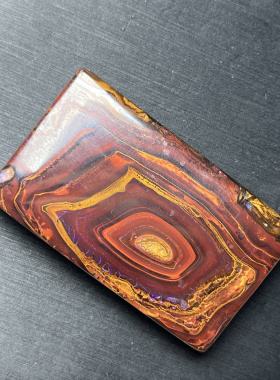 正反双同心圆， 纯天然澳洲铁欧泊大挂坠，54×32×10.8mm46克