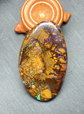 正反双面彩大块欧泊挂坠，特价出，尺寸45×25×7mm重量14.7克