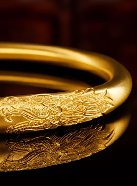 2025黄金色沙金龙跃凤鸣古法錾刻手镯子翡翠传承龙凤吉祥女士手环