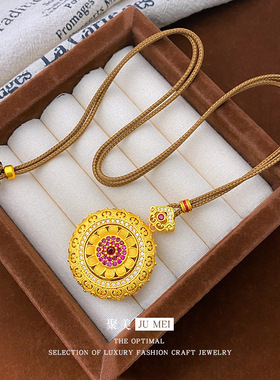 2025款黄金色沙金时尚镶钻旋转红钻太阳花罗盘吊坠女士毛衣链项链