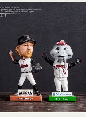 办公室自由女神风树脂摆件