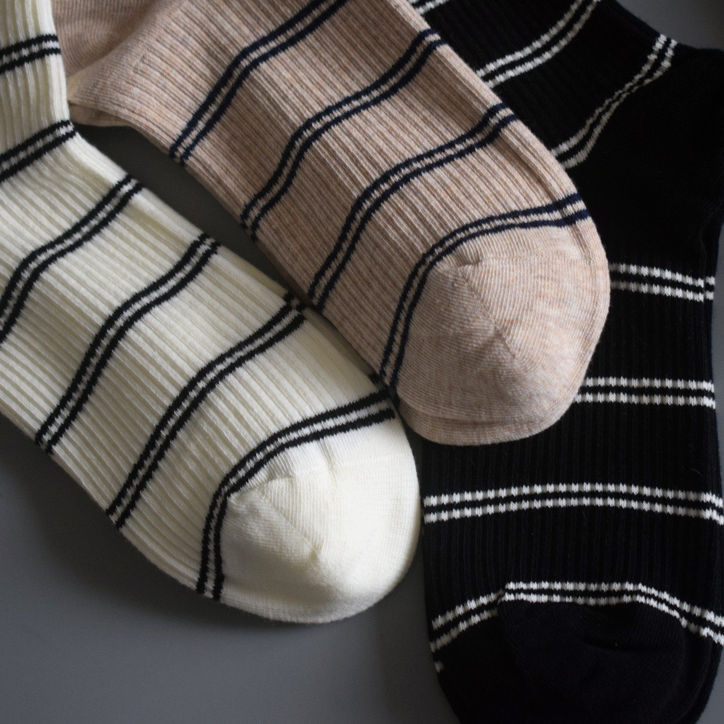 条纹韩系ins袜子饰品扣装饰秋冬女袜运动休闲中筒袜无骨外贸出口,淘宝优惠券,粉丝福利购,淘宝优惠卷