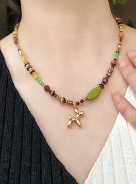 天然石琉璃撞色项链钛钢小狗吊坠俏皮可爱设计感锁骨链新款毛衣链
