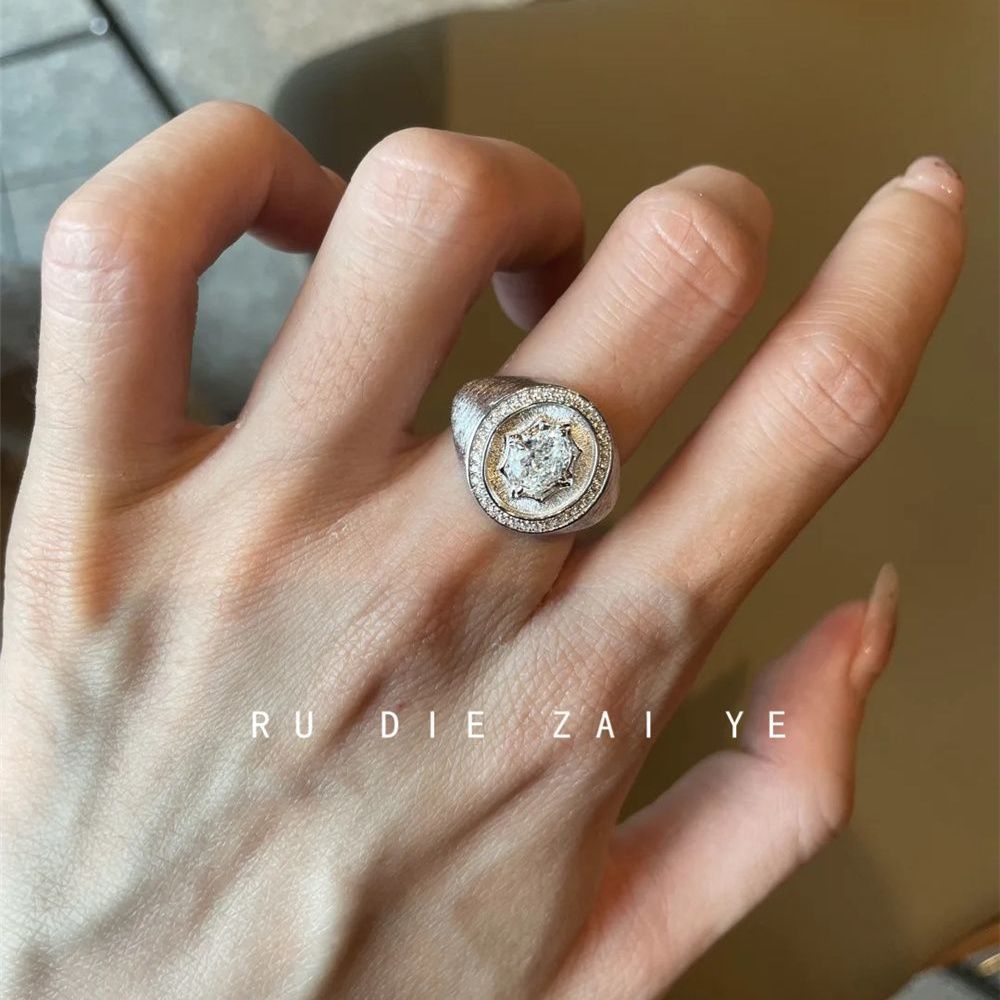 Holiday in South France~Heavy industry eight-pointed star shield ring light luxury high-end niche design open ring