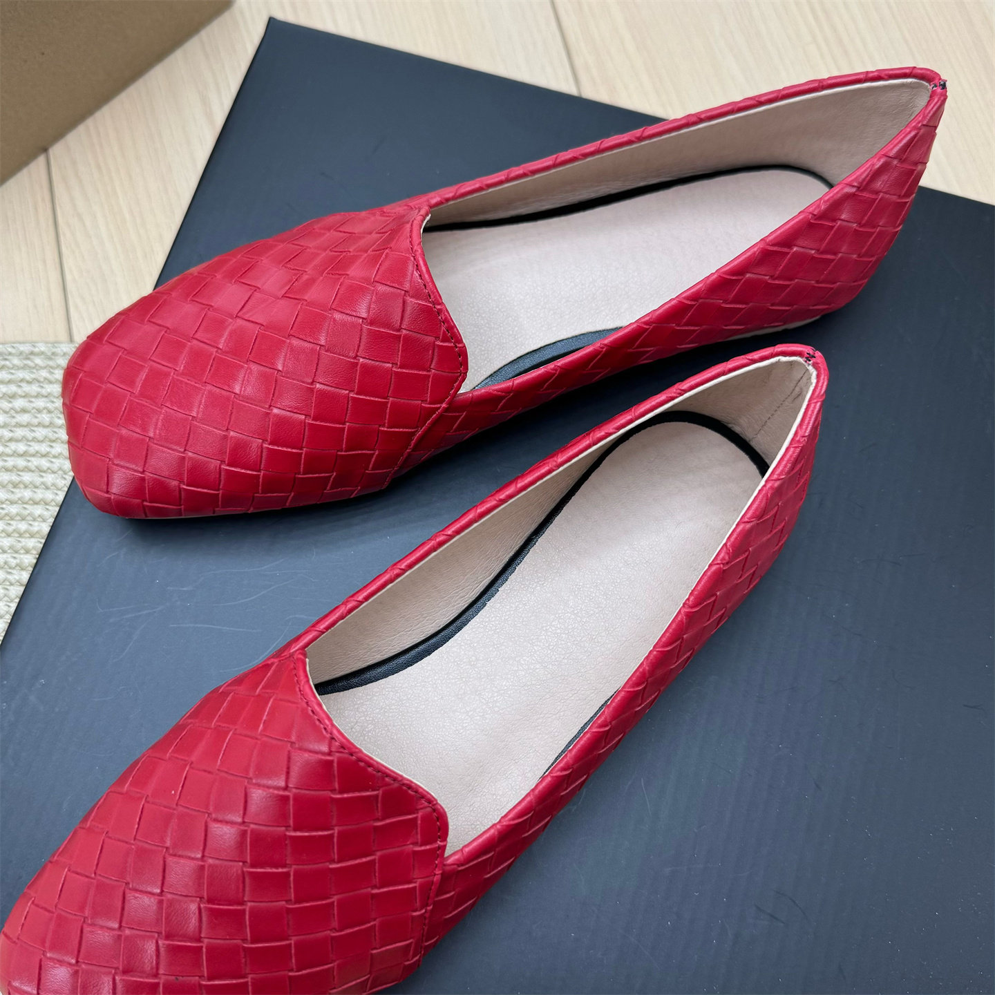 2026春季新款红色编织格纹豆豆鞋女平底方头一脚蹬休闲百搭乐福鞋,淘宝优惠券,粉丝福利购,淘宝优惠卷