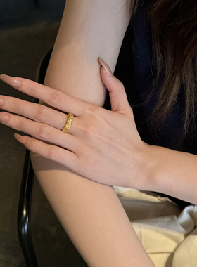 999足金点钻爆闪编织麻花女戒