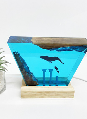 海底世界景观座头鲸鱼和潜水员罗马柱失落的亚特兰蒂斯小夜灯摆件