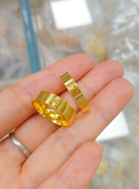 越南沙金女款古法素圈星月对戒