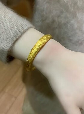 2026新款黄金色錾刻莲花手镯女轻奢复古新中式百搭高级感大气手环