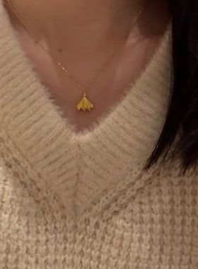金色小裙摆吊坠项链女轻奢小众独特设计感锁骨链女甜美精致配饰潮