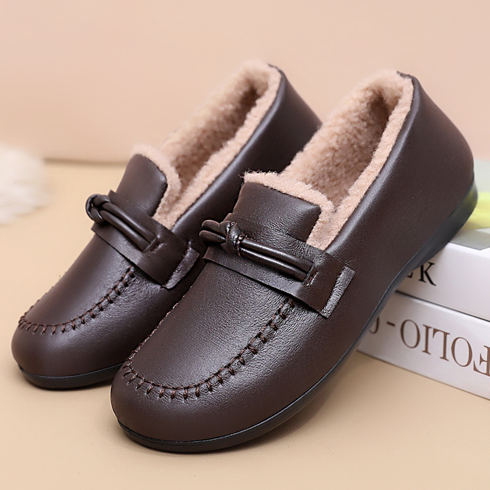 2025新款老北京布鞋女士加绒保暖防滑软底中老年妈妈休闲健步棉鞋,淘宝优惠券,粉丝福利购,淘宝优惠卷