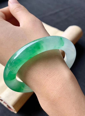 翡翠手镯冰种翡翠细条贵妃镯圆条帝王绿老坑玻璃种玉手镯子女