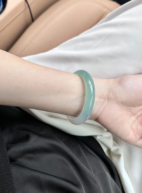 半山半水玉髓手镯冰种渐变色正圈油青色翡翠平替年轻气质女款玛瑙