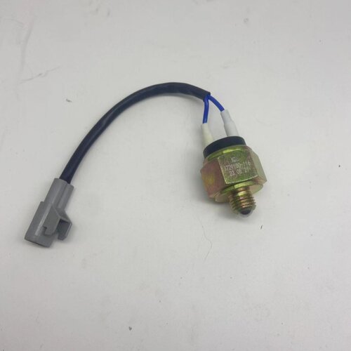 适用于平头解放货车巨能王老款赛龙货车151倒车灯开关倒档开关 - 图0