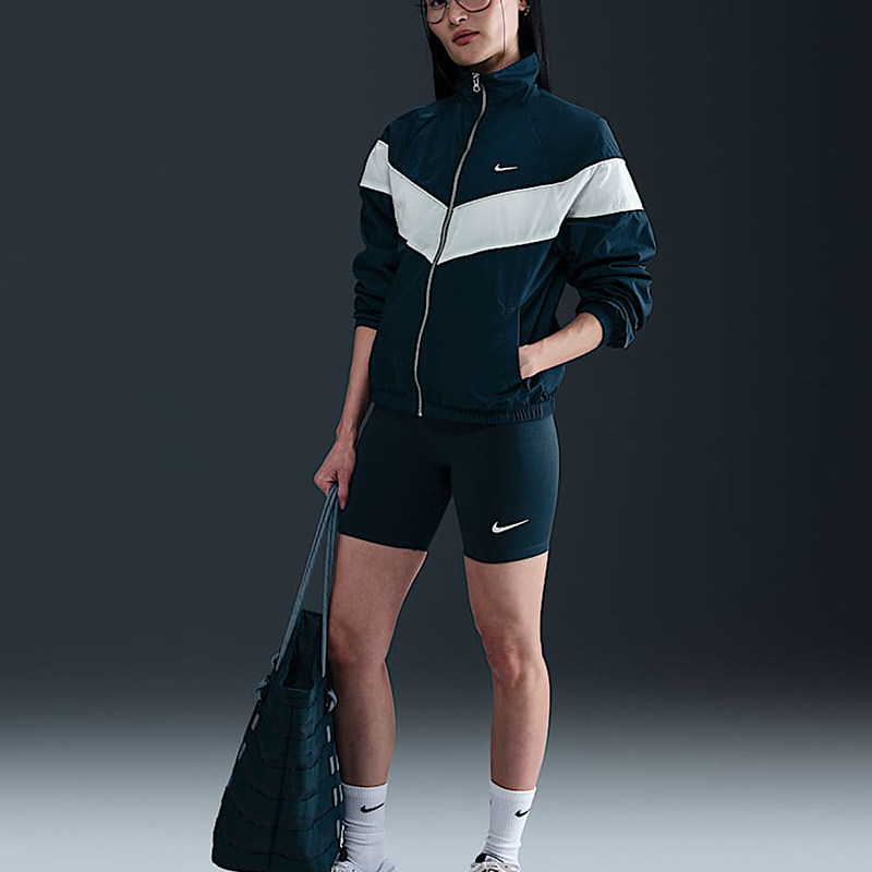 Nike耐克外套女春季新款宽松休闲训练梭织立领运动夹克FV6305-478,淘宝优惠券,粉丝福利购,淘宝优惠卷