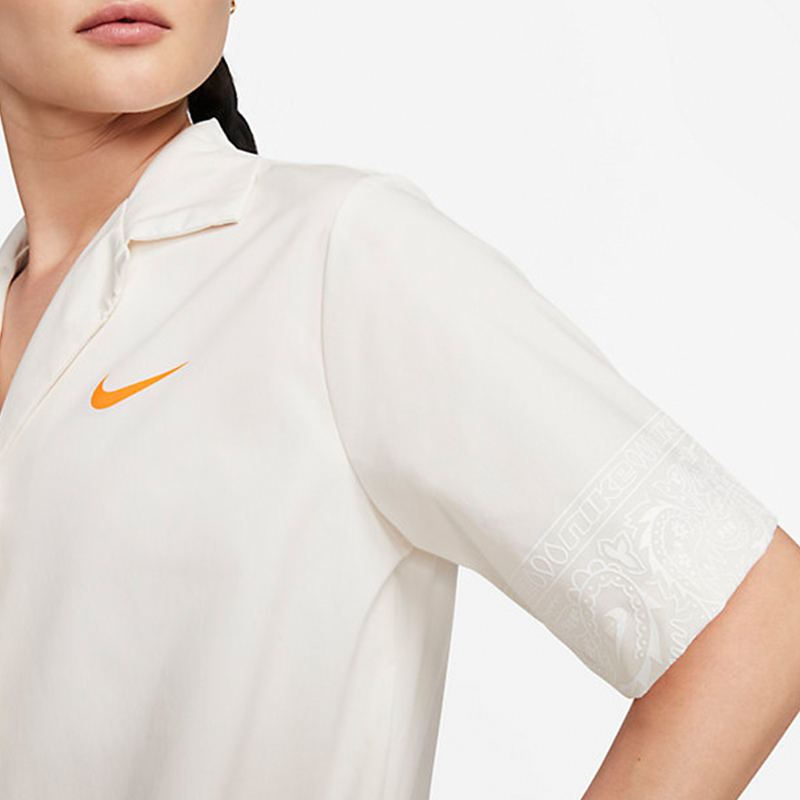 NIKE耐克女子新款夏季薄款舒适休闲翻领短袖衬衫外套白FJ7730-030-图2
