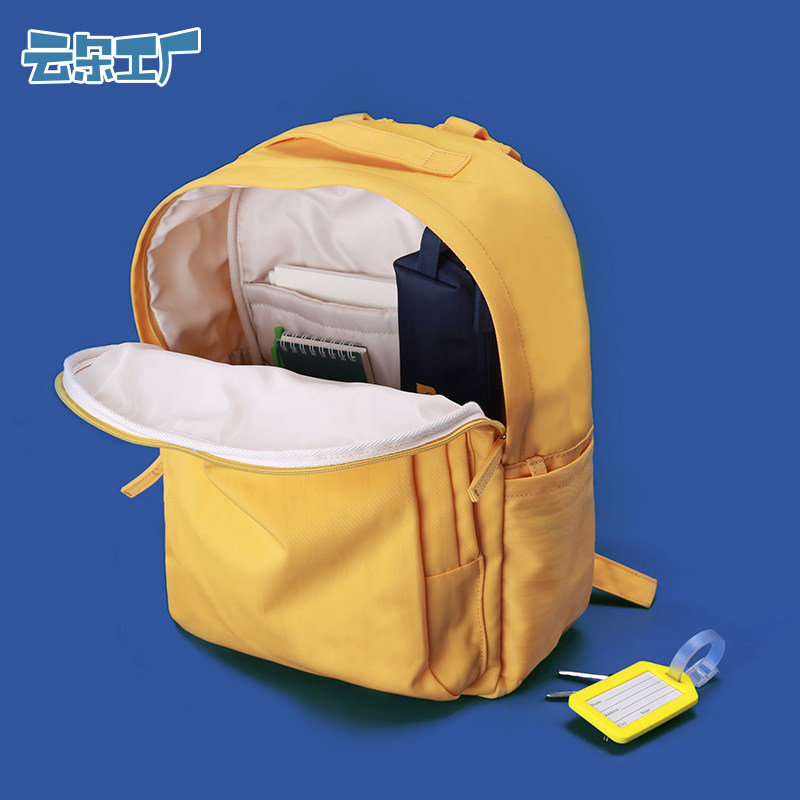 云朵工厂新款女学生轻便休闲双肩包 云朵工厂双肩背包