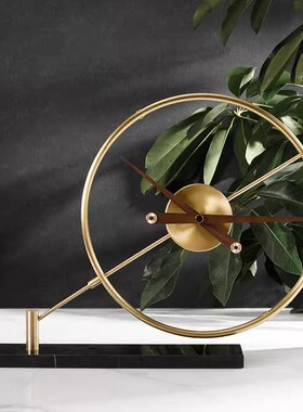 北欧轻奢陶瓷花瓶创意水晶牛摆设客厅办公室桌面金属座钟台钟摆件