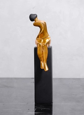 现代极简软装家居客厅样板间设计师创意陶瓷花瓶抽象人物摆件组合