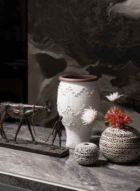 新中式陶瓷花瓶陶罐花器办公室客厅桌面装饰金属人物雕塑摆件组合