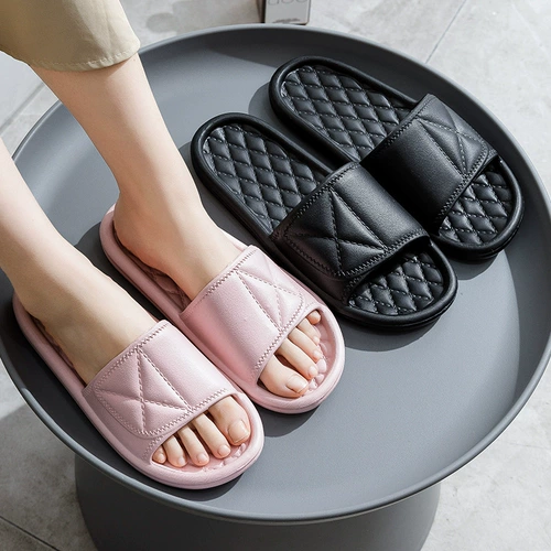 Женщины Slipper Женщины Лето 2024 Новый дом в ванной комнате ванная комната для купания анти -скользящей пары дома прохладные перетаскивание мужчин