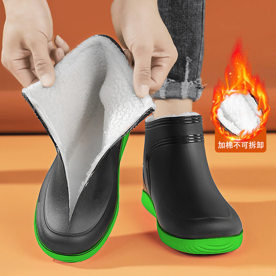 Rain boots for men in winter, fur integrated plus velvet, warm cotton shoes, mid-tube water shoes, waterproof, non-slip, wear-resistant, labor protection rubber shoes