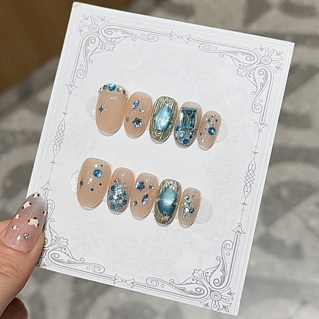 星河湾K9钻 纯手工穿戴甲冰透猫眼气质简约ins风显白手作美甲新款 - 图2