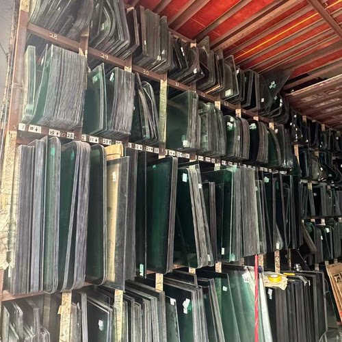 加藤挖掘机HD820 1023 1430-1/2/3/R驾驶室前后推拉门窗挡风玻璃 - 图2