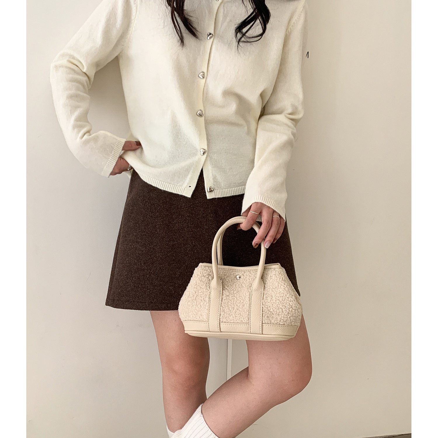 欧比 小众设计感ins风可爱毛绒绒花园手提包轻奢简约百搭斜挎包女 - 图2