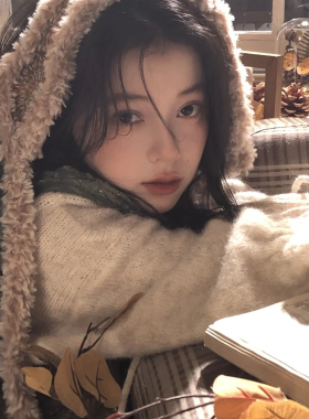 小众设计碎花拼色棉褶皱围巾女春秋拍照氛围感百搭披肩高级感围脖