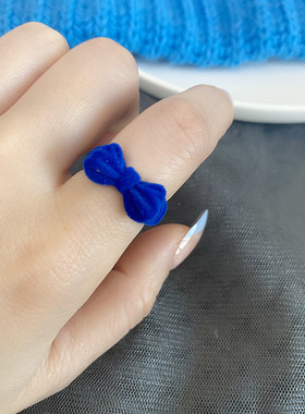 复古法式克莱因蓝色戒指植绒蝴蝶结小熊指环甜美少女时髦食指戒潮