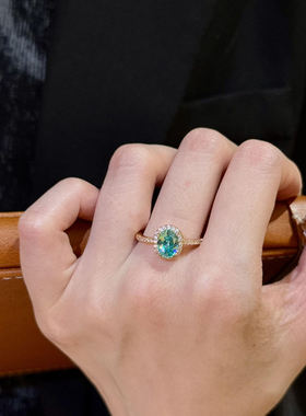 蕾迪1.5克拉微镶鸽子蛋戒指