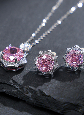 2025新款玫瑰花瓣项链