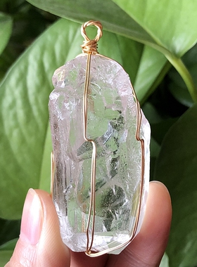 天然阿赛斯特莱白水晶吊坠透体