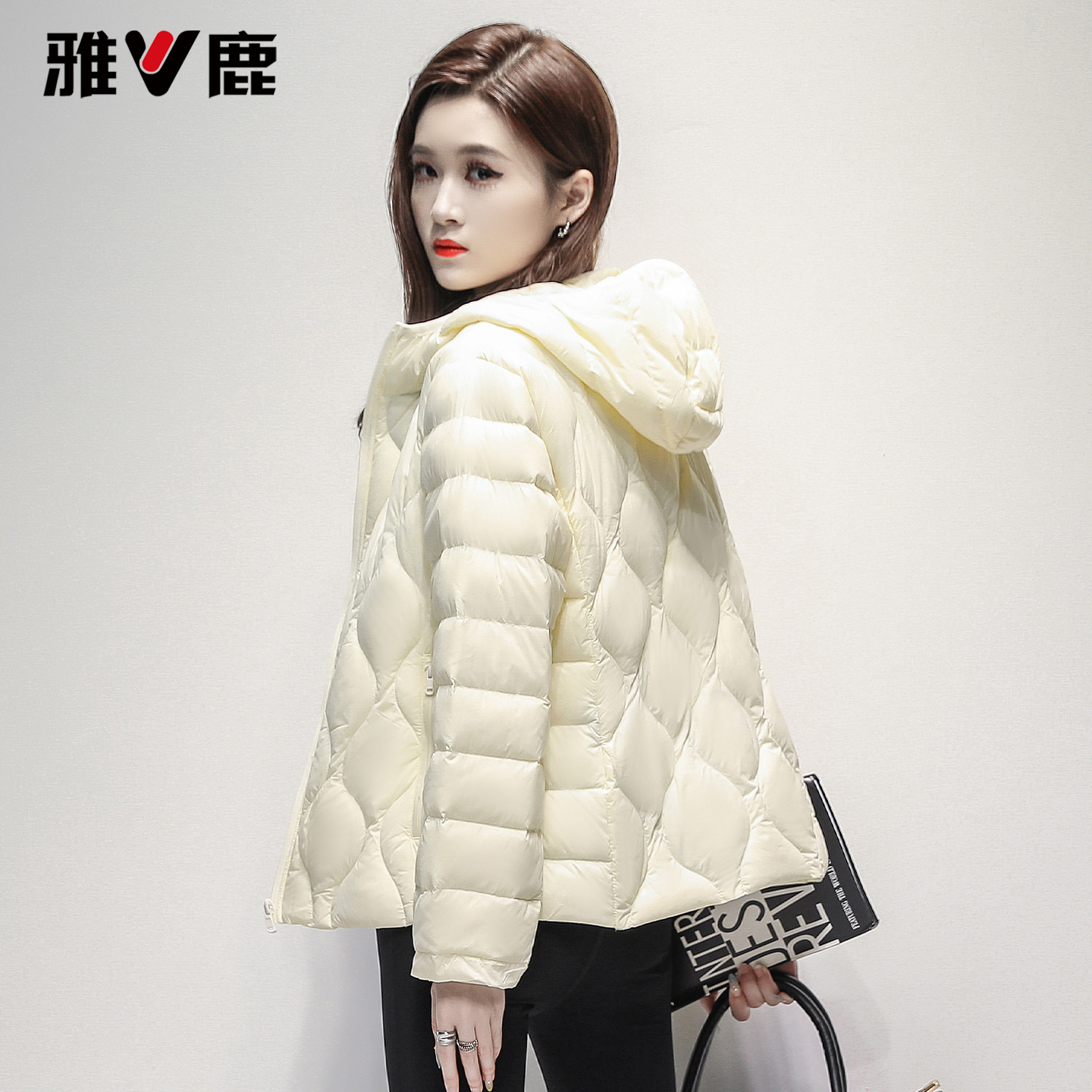 雅鹿官方正品连帽羽绒服女2025冬季新款便携百搭宽松轻薄内胆外套