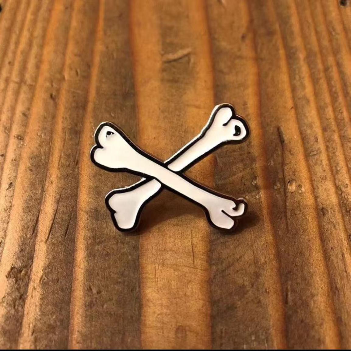 志明原创日潮WTAPS 18SS中古骨头徽章蝌蚪同款胸针挂饰余文乐同款 - 图0