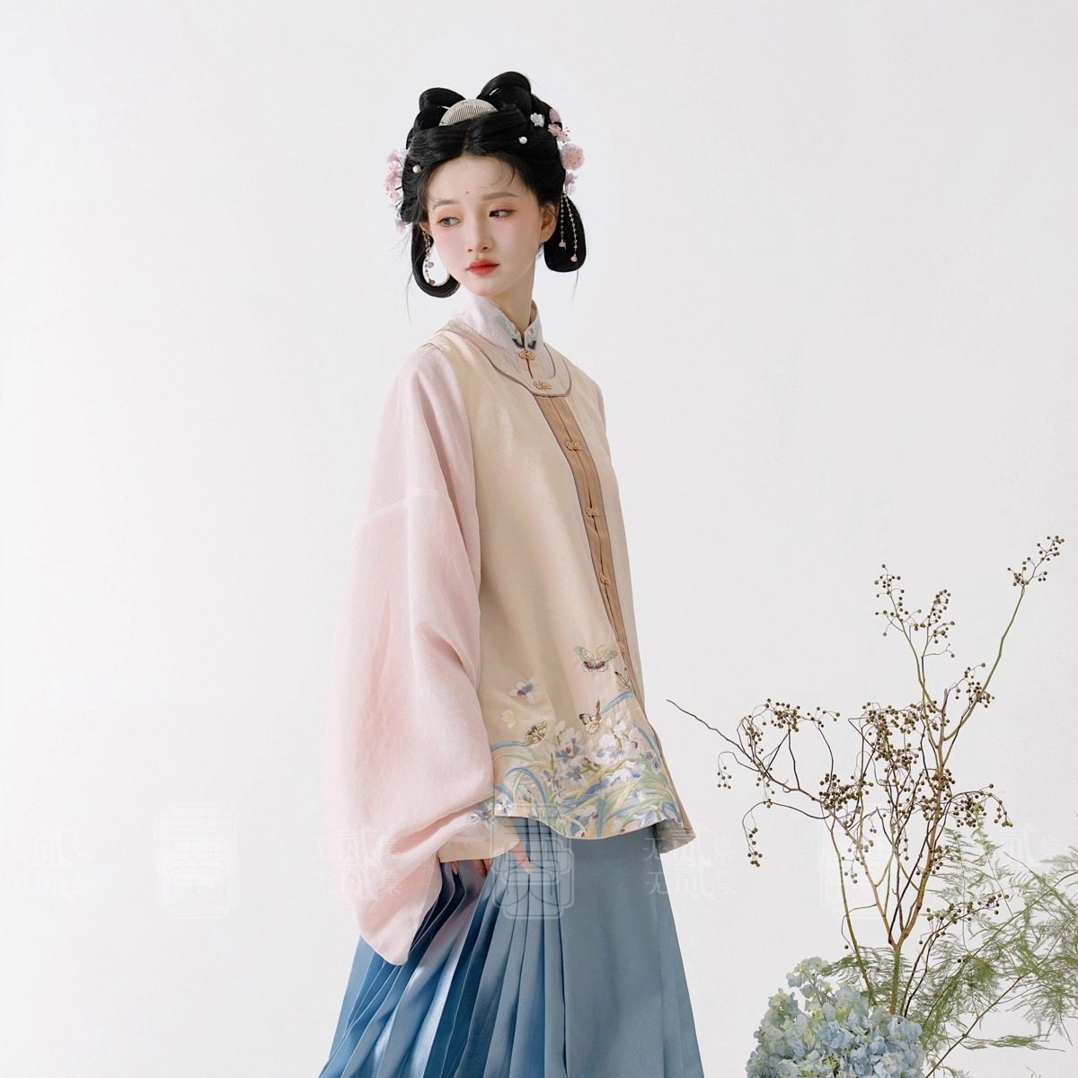 无贰集【抱幽】兰花刺绣明制短比甲粉色对襟袄马面裙春秋款汉服,淘宝优惠券,粉丝福利购,淘宝优惠卷