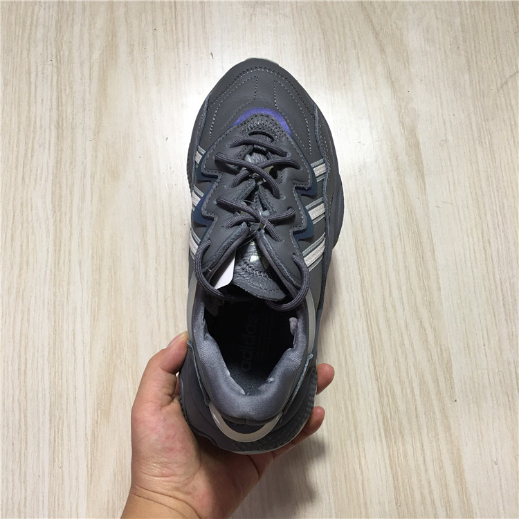 阿迪达斯 ADIDAS 三叶草 OZWEEGO 3M 反光女子复古运动跑鞋EE5718 - 图1