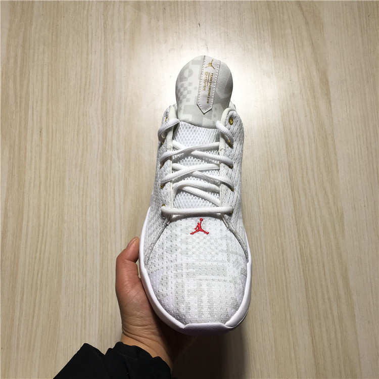 AIR JORDAN JUMPMAN PF男白金低帮篮球鞋 CI1207-101 CI1209-107-图0