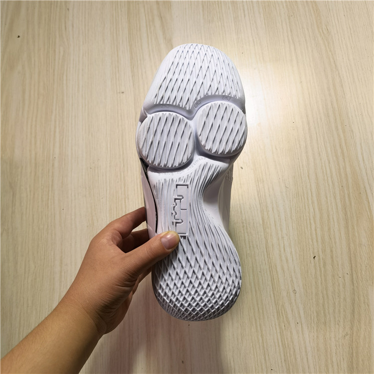 Nike/耐克LEBRON WITNESS V EP 詹姆斯运动篮球鞋 CQ9381-101-004 - 图2