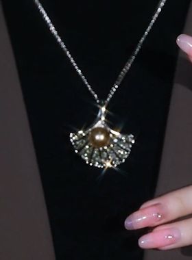 内搭装饰项链高级感满钻银杏叶毛衣链长款秋冬新款吊坠时尚气质复